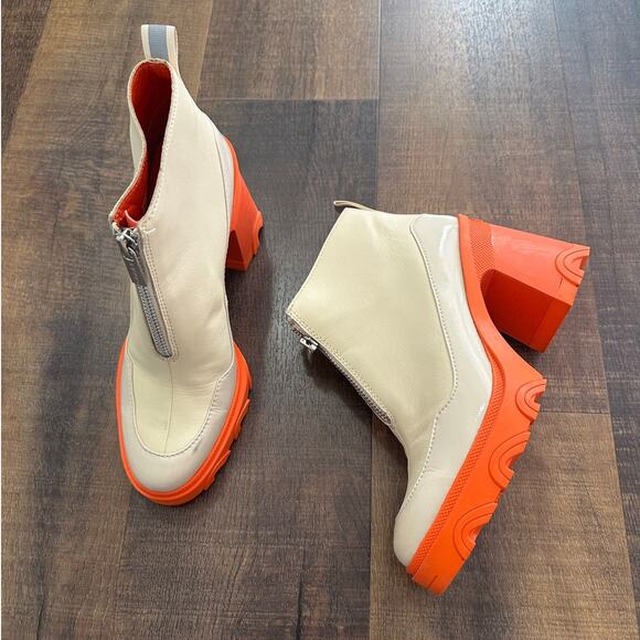 Sorel Women's Brex Orange Heel Lug Sole Chelsea Boots Size 9 - Picture 1 of 9